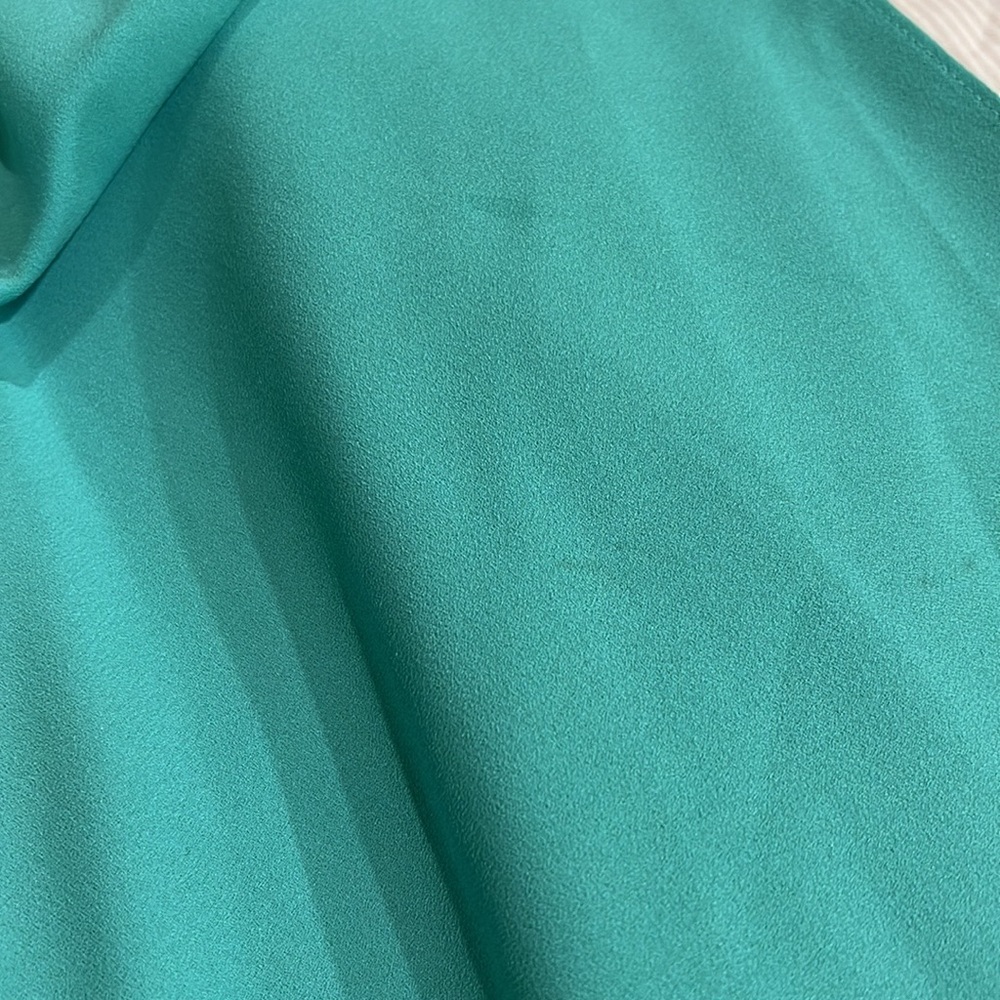 Colorblock Ruched Short Sleeve Dress - Picture 6 of 7